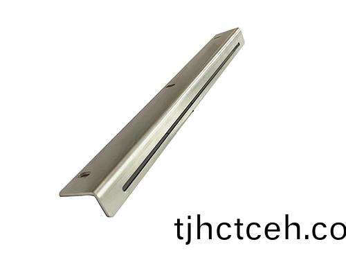 鈑(ban)金電(dian)箱(xiang)